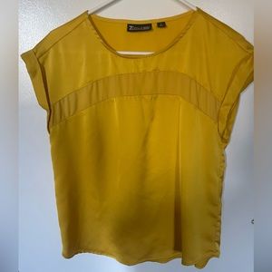 New York and company silk blouse
Medium 
Worn once